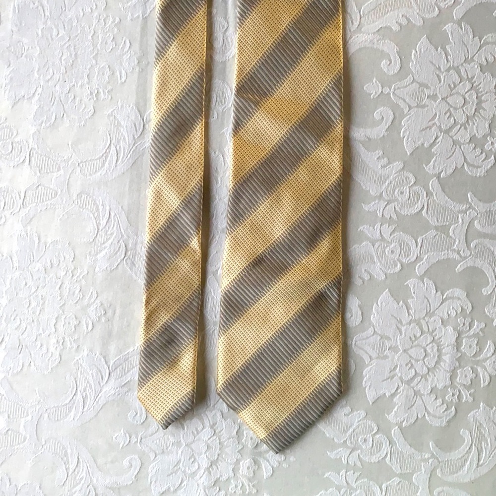 GIORGIO ARMANI 100% pure silk tie, silver gold